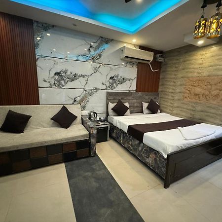Hotel Dev Ganga Rishīkesh Esterno foto
