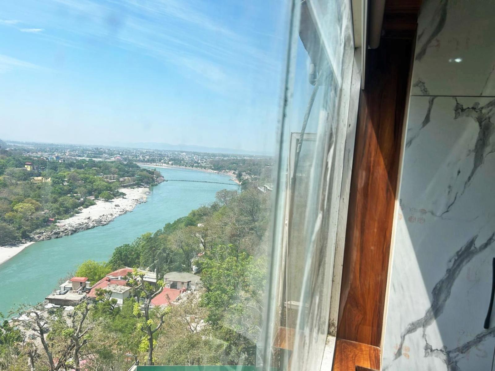 Hotel Dev Ganga Rishīkesh Esterno foto