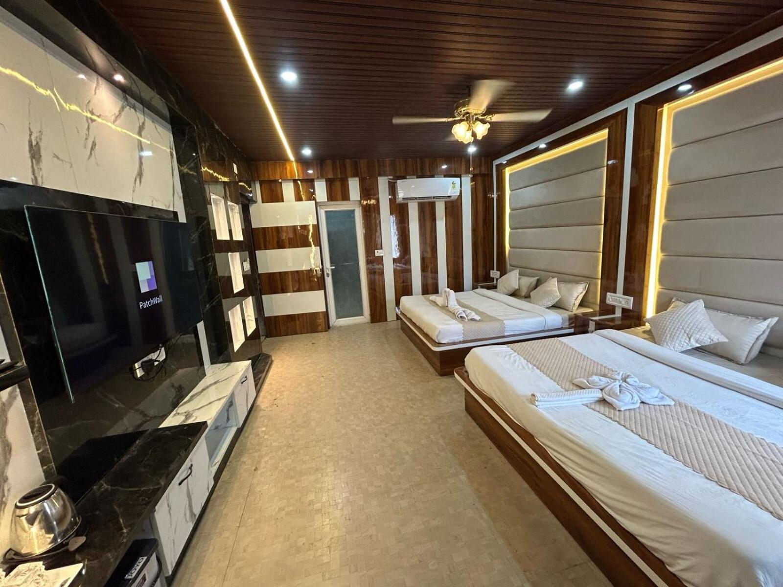 Hotel Dev Ganga Rishīkesh Esterno foto